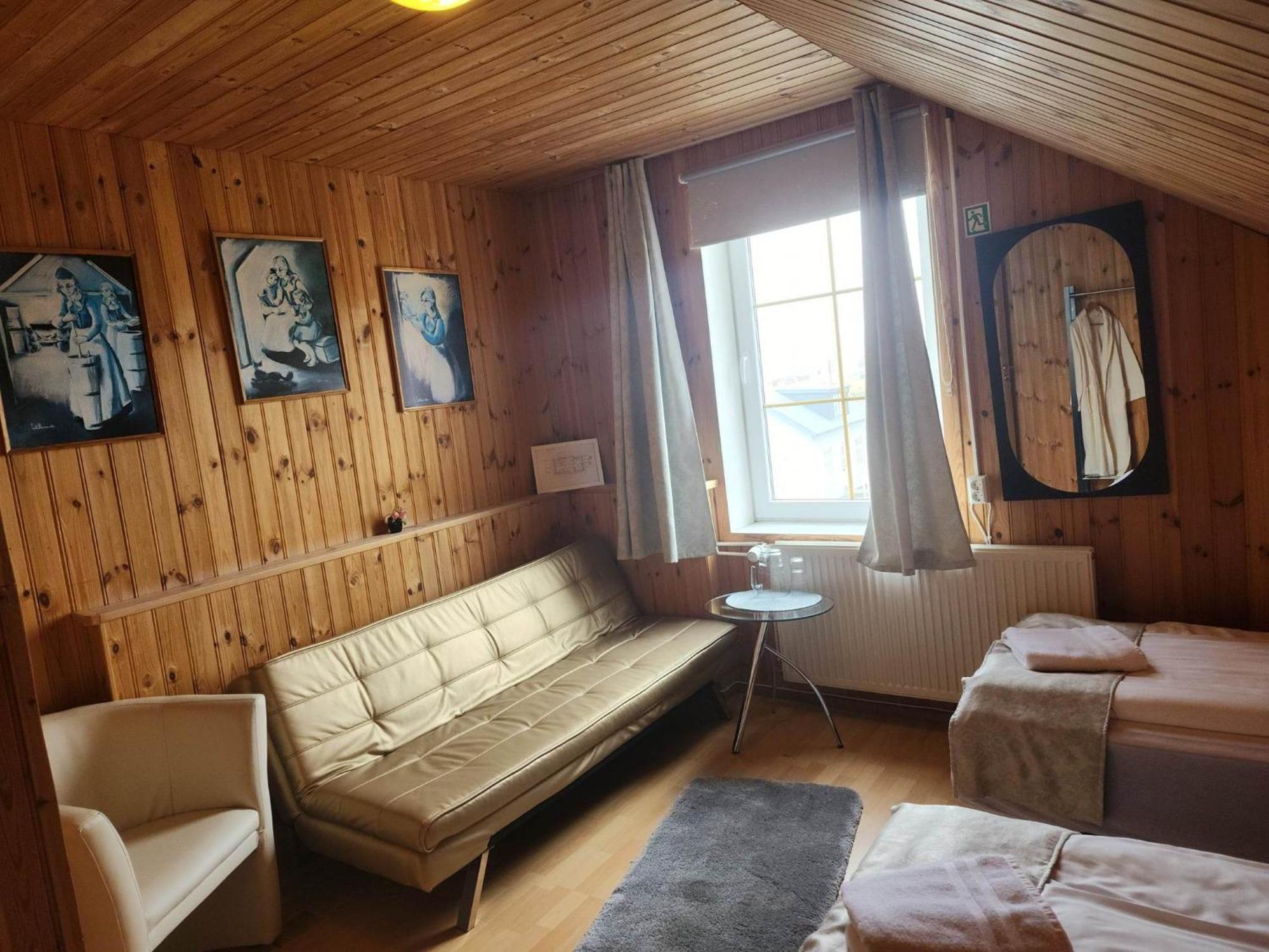 Guesthouse Kiljan Blonduos Habitación foto